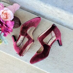 LifeStride Giovanna 2 Pumps Pinot Noir Velvet Heels Women's Size 6.5 NWOT